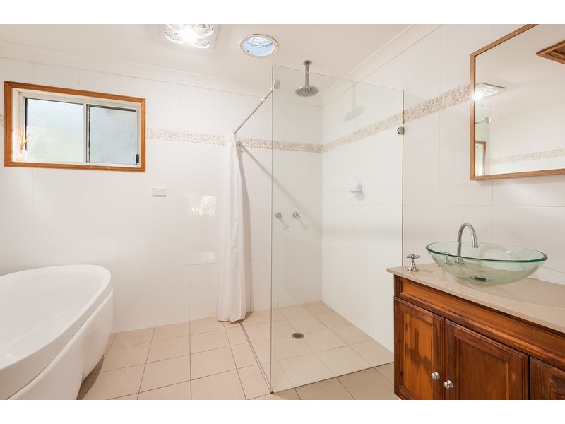 3 Nalkari Avenue, Wyoming NSW 2250