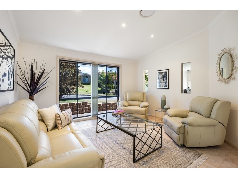 2 Avia Avenue, Erina NSW 2250