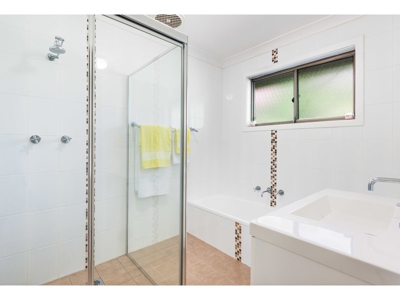 4 Cranbrook Street, Wyoming NSW 2250