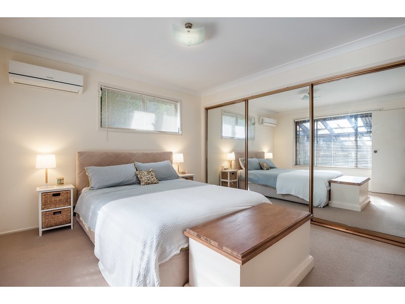 4 Cranbrook Street, Wyoming NSW 2250