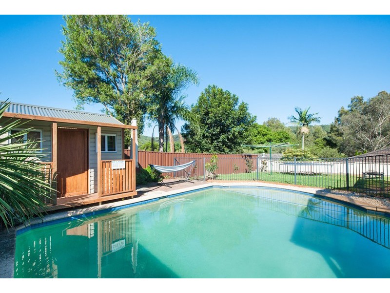 9 Highland Road, Green Point NSW 2251