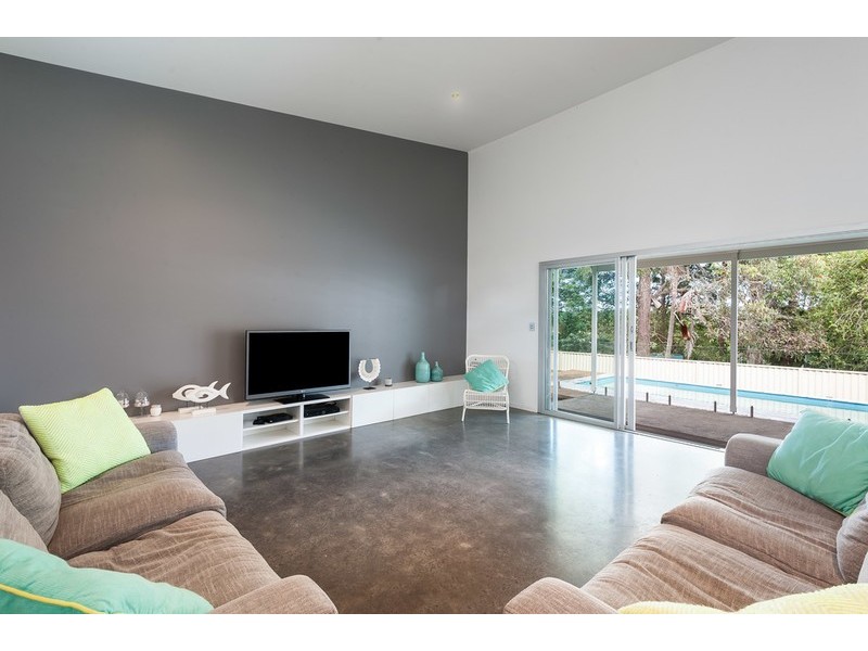 68 Old Gosford Road, Wamberal NSW 2260