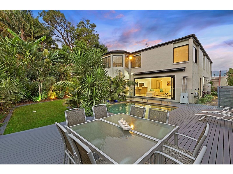 2 Warren Avenue, Avoca Beach NSW 2251