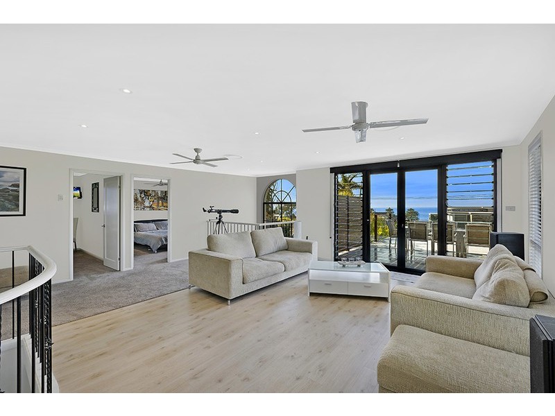 2 Warren Avenue, Avoca Beach NSW 2251