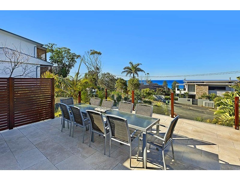 2 Warren Avenue, Avoca Beach NSW 2251