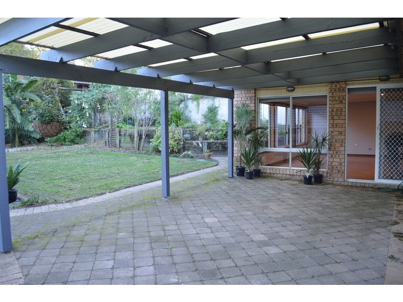 18 Fragar Avenue, Wyoming NSW 2250