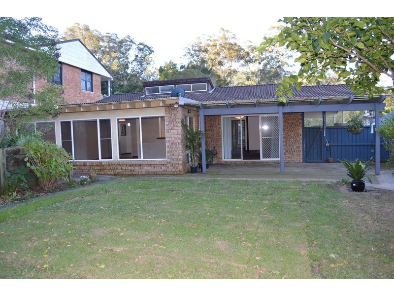 18 Fragar Avenue, Wyoming NSW 2250