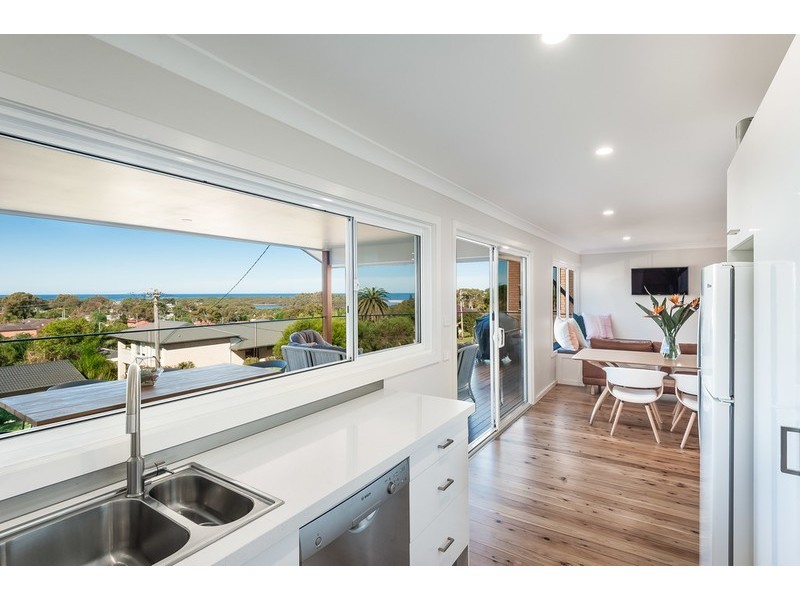 19 Coreen Drive, Wamberal NSW 2260