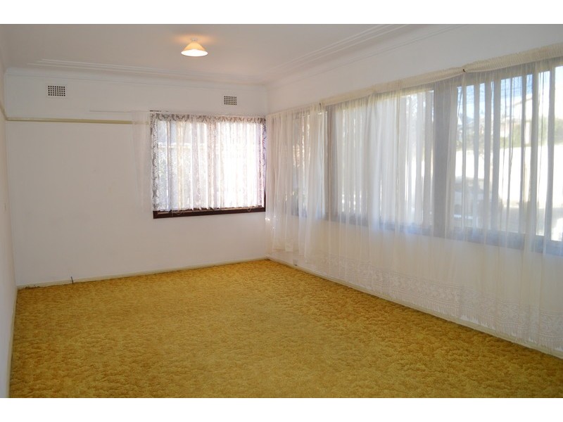 12 Calais Road, Wamberal NSW 2260