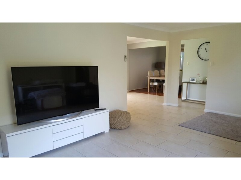 10 Fragar Avenue, Wyoming NSW 2250