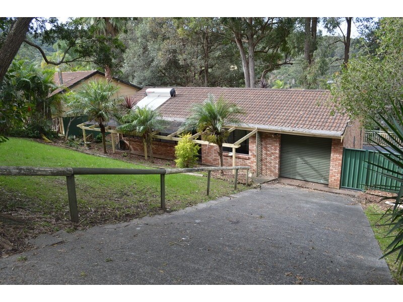 8 Woodview Road, Springfield NSW 2250