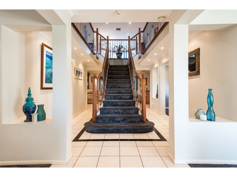 6 Scribbly Gum Crescent, Erina NSW 2250