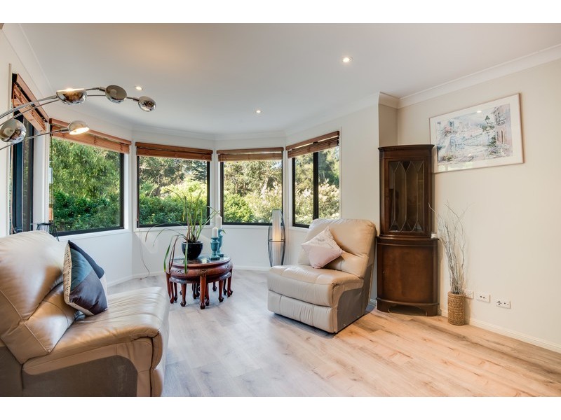 6 Scribbly Gum Crescent, Erina NSW 2250