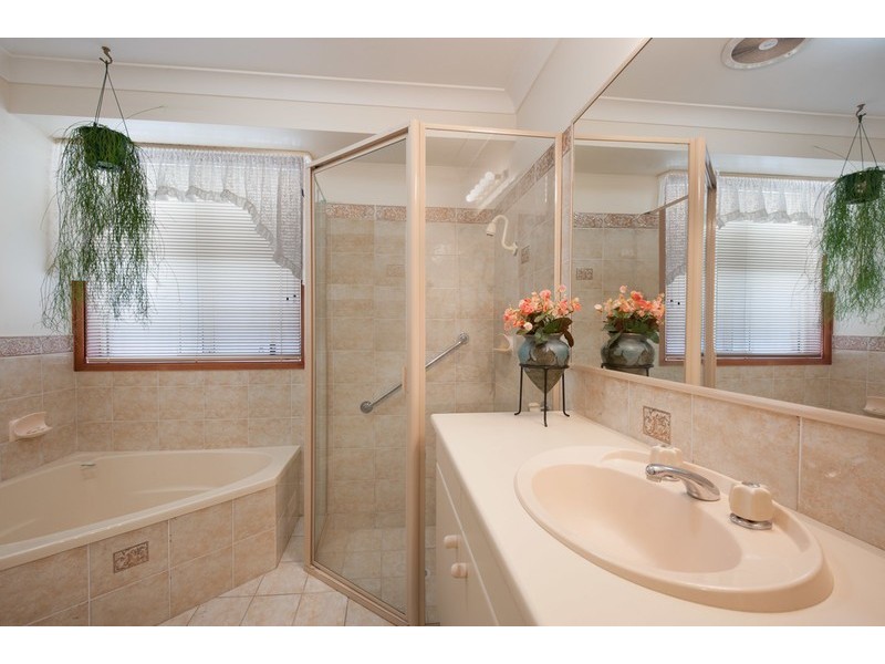 3 Severn Close, Erina NSW 2250