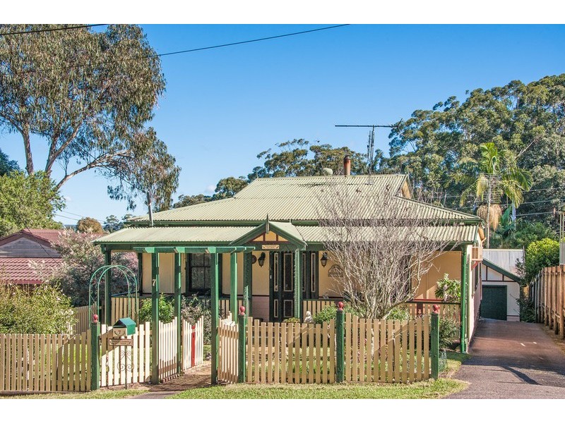 7 River Street, Springfield NSW 2250