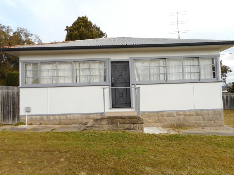 17 Thompson Street, Long Jetty NSW 2261