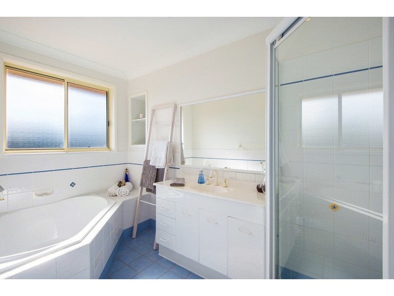 10 Tallowood Crescent, Erina NSW 2250