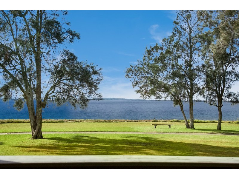 17 Hinemoa Avenue, Killarney Vale NSW 2261