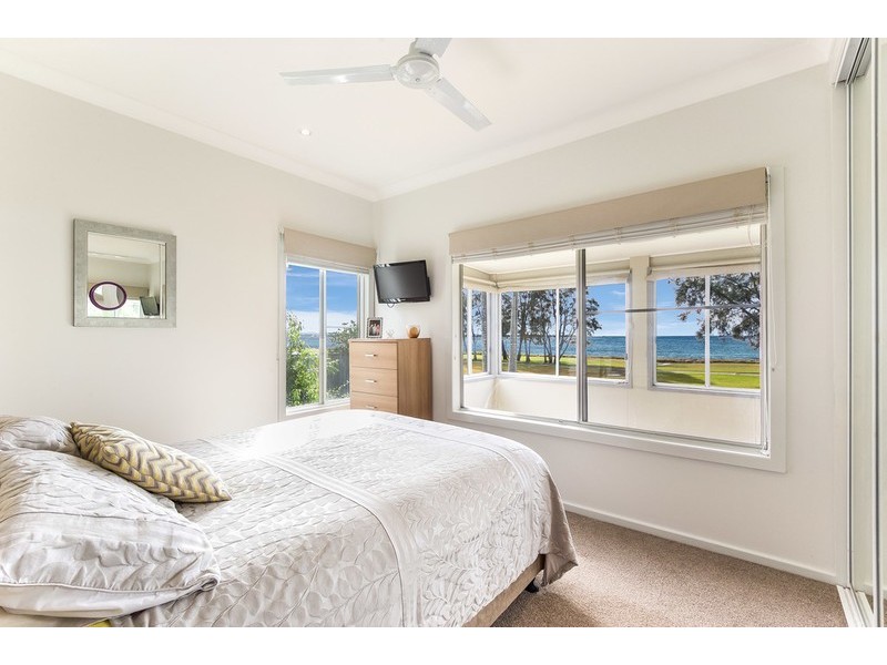 17 Hinemoa Avenue, Killarney Vale NSW 2261