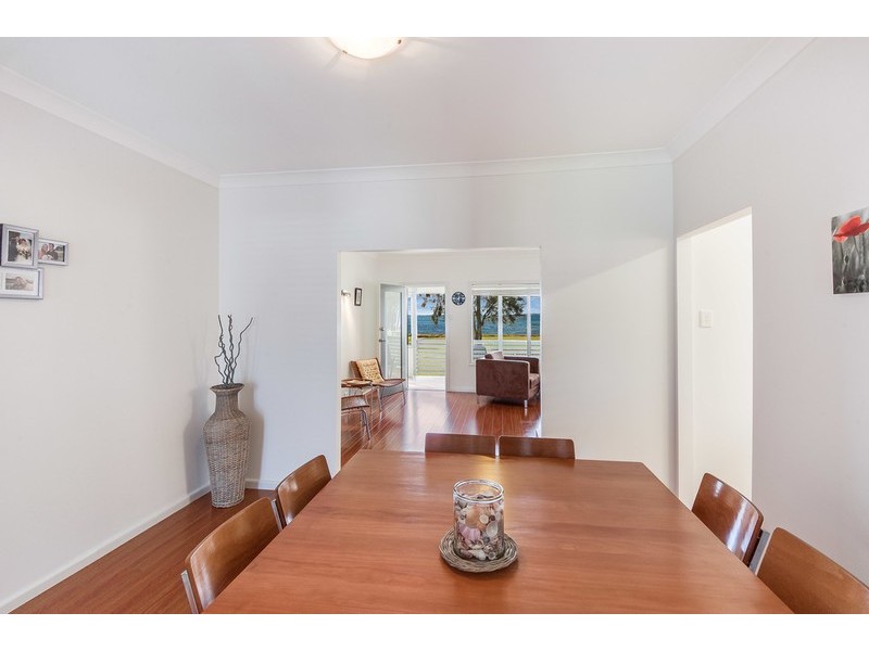 17 Hinemoa Avenue, Killarney Vale NSW 2261