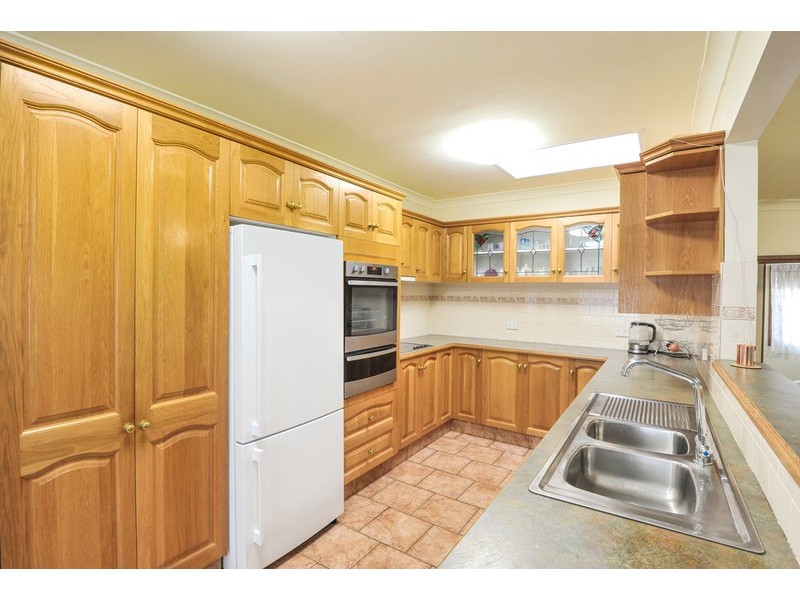 2 Cary Crescent, Springfield NSW 2250