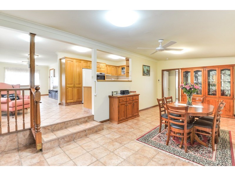 2 Cary Crescent, Springfield NSW 2250