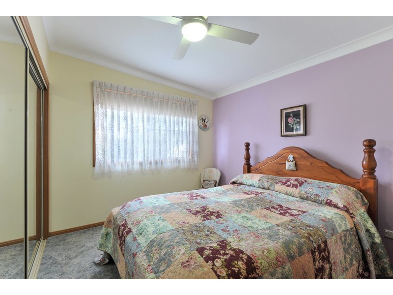 2 Cary Crescent, Springfield NSW 2250