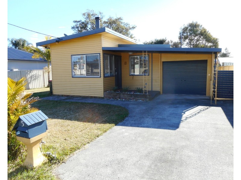 5 Oxley Road, Killarney Vale NSW 2261