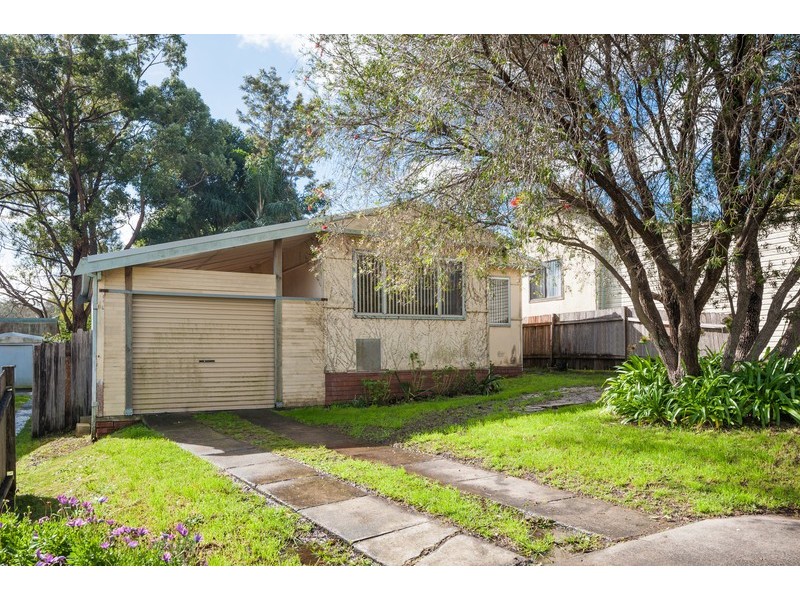 17 Barralong Road, Erina NSW 2250