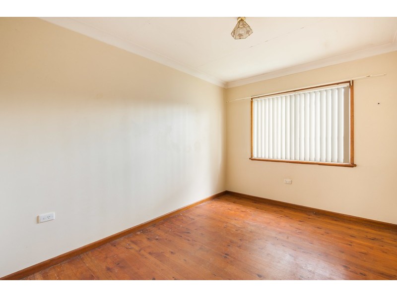 17 Barralong Road, Erina NSW 2250