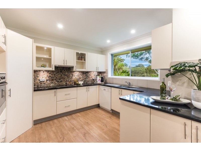9 Somerset Close, Wamberal NSW 2260