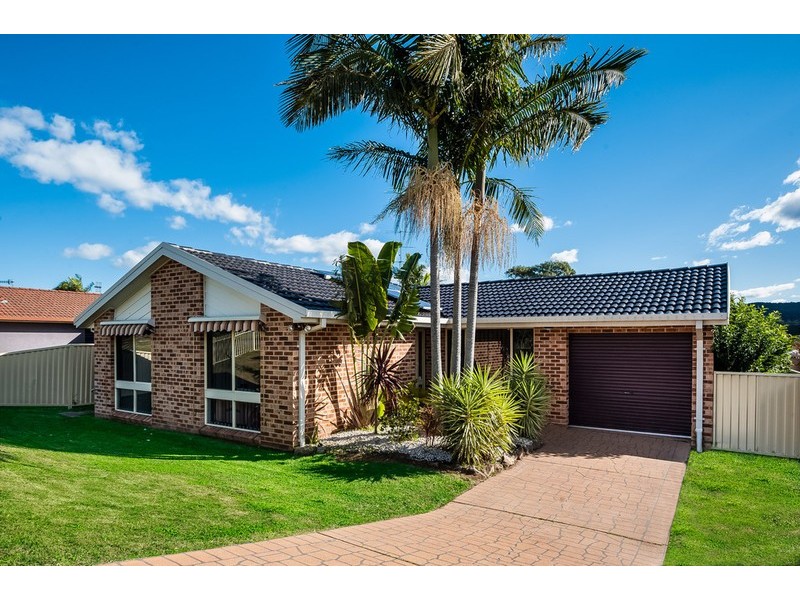 197 Cresthaven Avenue, Bateau Bay NSW 2261