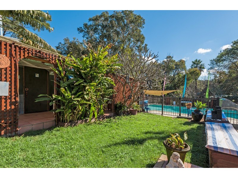 36 John Street, Forresters Beach NSW 2260