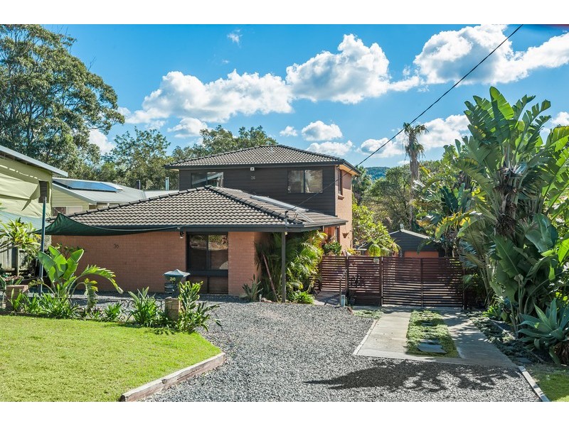 36 John Street, Forresters Beach NSW 2260