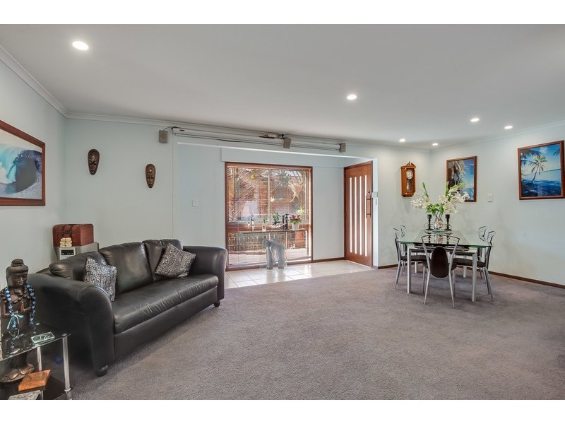 36 John Street, Forresters Beach NSW 2260