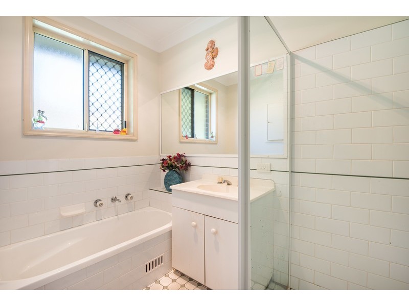 5/293 – 295 Henry Parry Drive, Wyoming NSW 2250