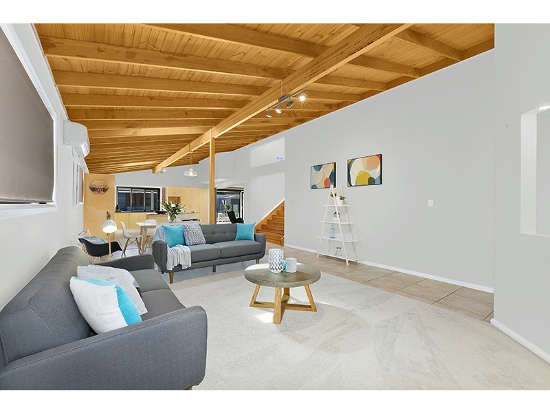 20 Captain Cook Crescent, Long Jetty NSW 2261