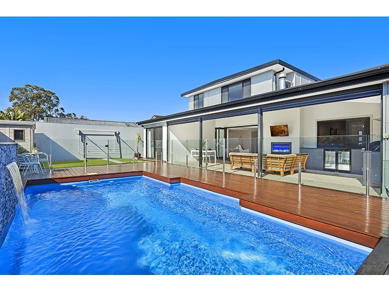 20 Captain Cook Crescent, Long Jetty NSW 2261