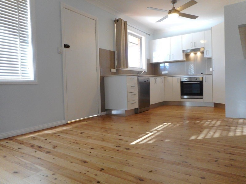 52 Tasman Avenue, Killarney Vale NSW 2261