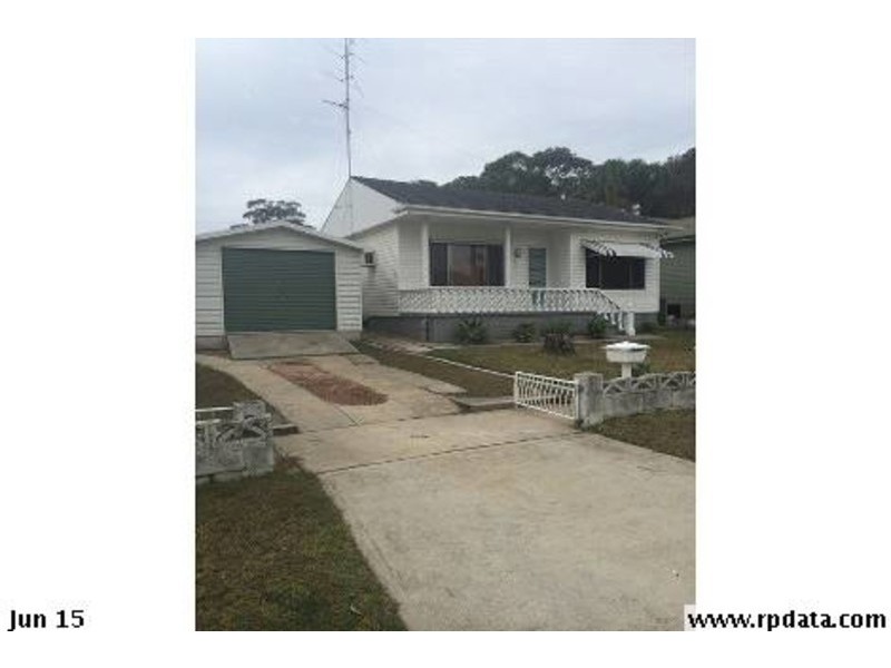 3 Banksia Avenue, Canton Beach NSW 2263