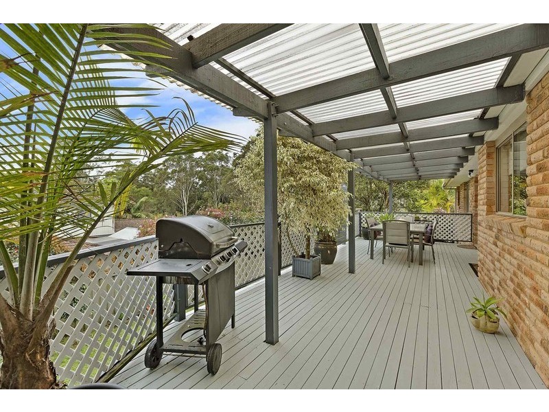 3 Howard Avenue, Green Point NSW 2251
