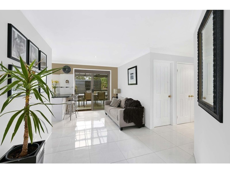 3 Howard Avenue, Green Point NSW 2251