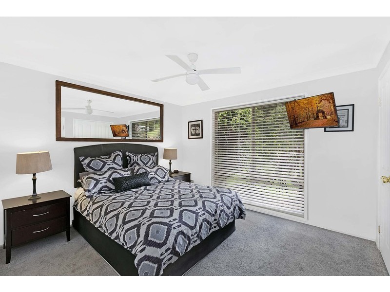 3 Howard Avenue, Green Point NSW 2251