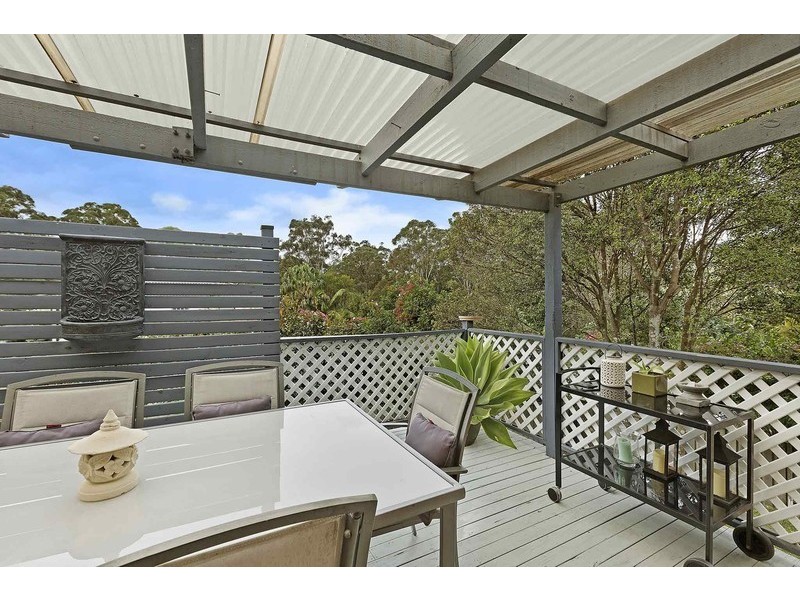 3 Howard Avenue, Green Point NSW 2251