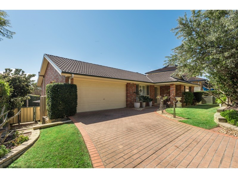 34 Thames Drive, Erina NSW 2250