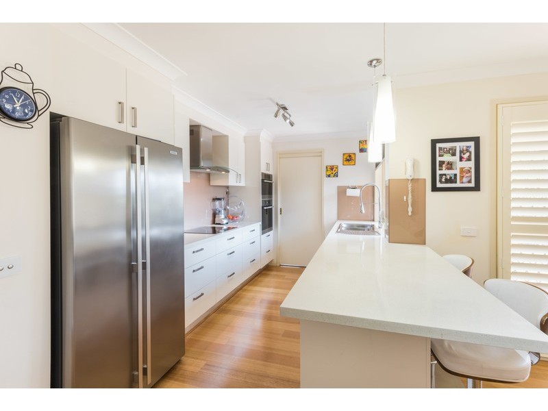 34 Thames Drive, Erina NSW 2250