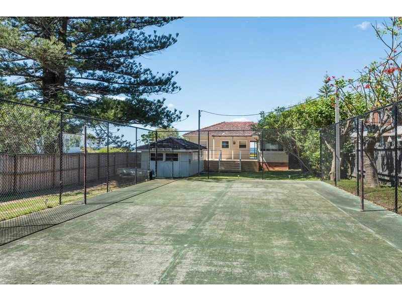 147 Avoca Drive, Avoca Beach NSW 2251