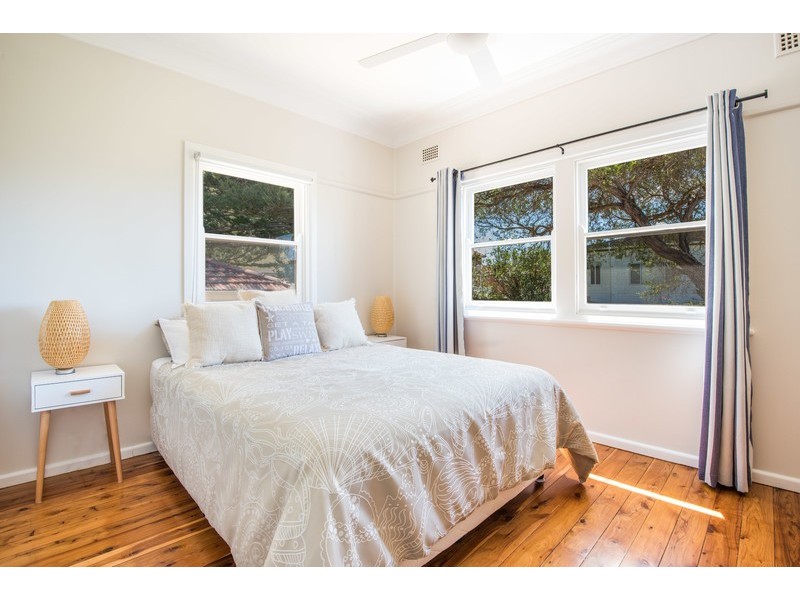 147 Avoca Drive, Avoca Beach NSW 2251