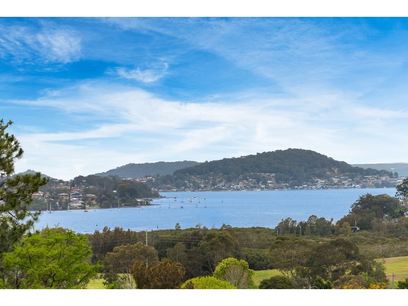 33 Headlam Parade, Springfield NSW 2250