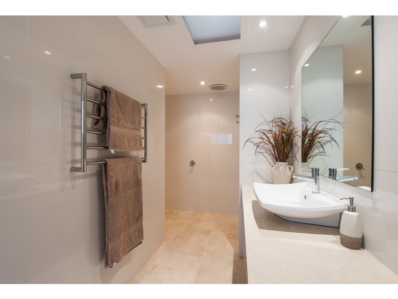 22 Jean Norman Close, Wyoming NSW 2250